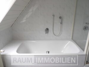 Ansicht Badewanne Bad 2-Anbau