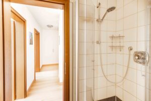 Badezimmer 1 im Obergeschoss