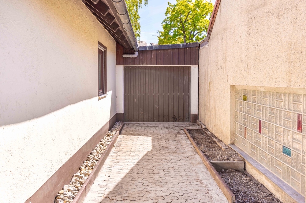 Zugang z. Garage