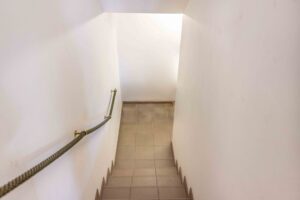 Treppenabgang ins Untergeschoss