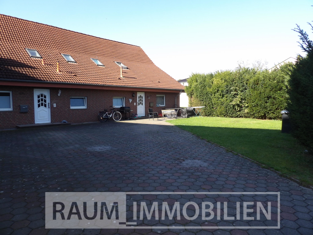 Gebäudeansicht Anbau mit Vorplatz