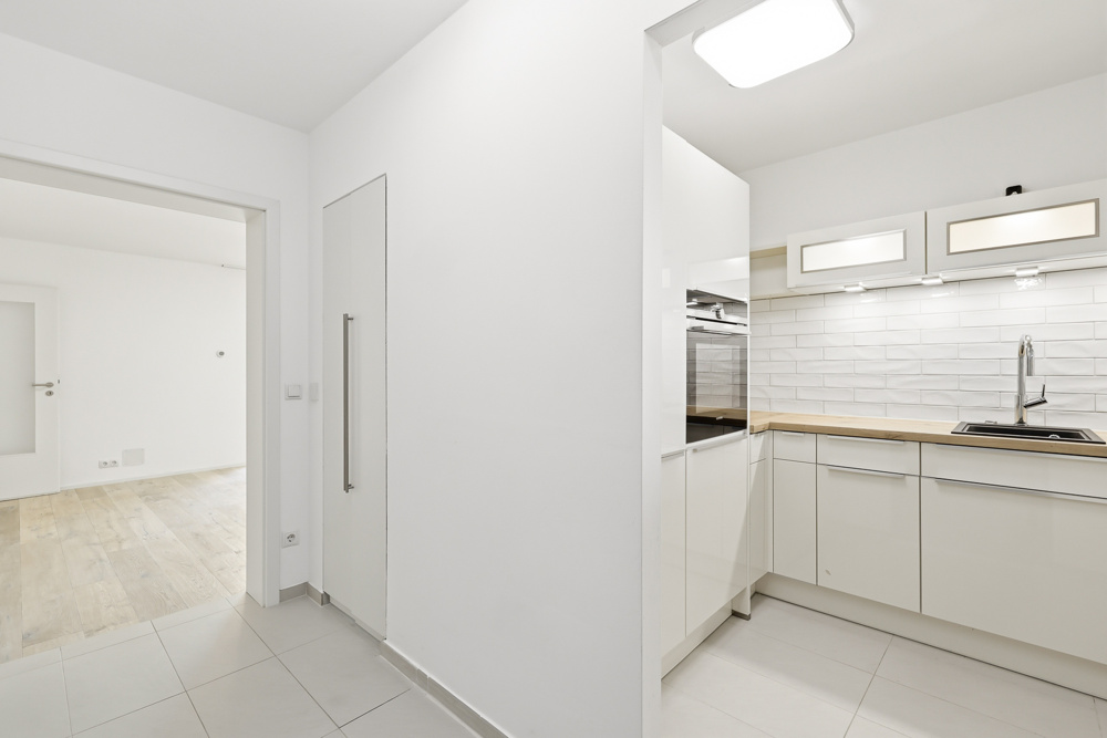 Blick aus dem Vorraum