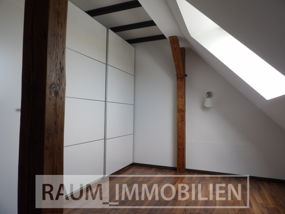 Schlafzimmer mit Einbauschrank