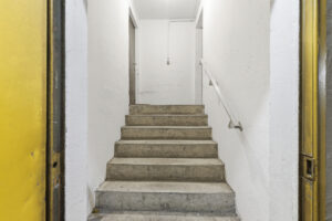 Treppe zur Tiefgarage