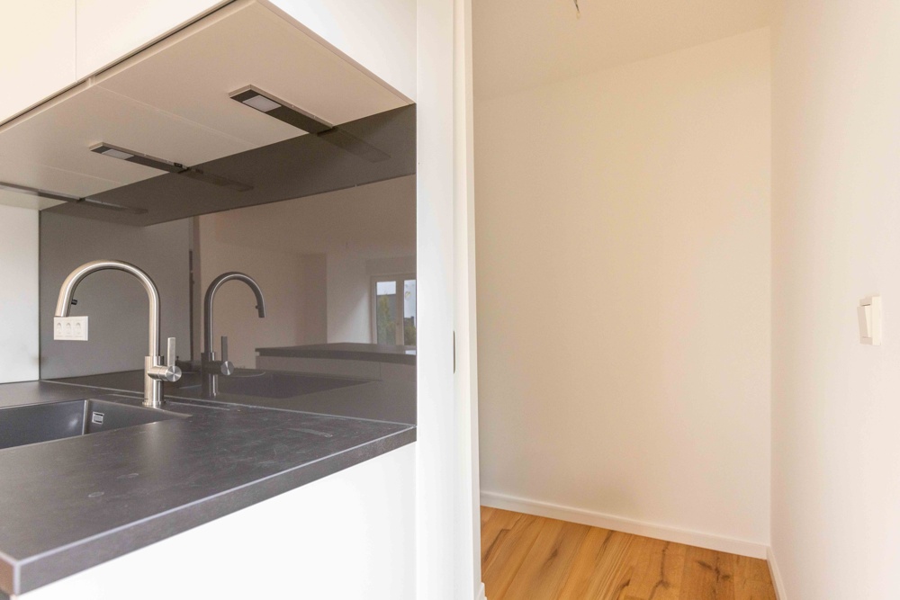 Spüle und Speisekammer