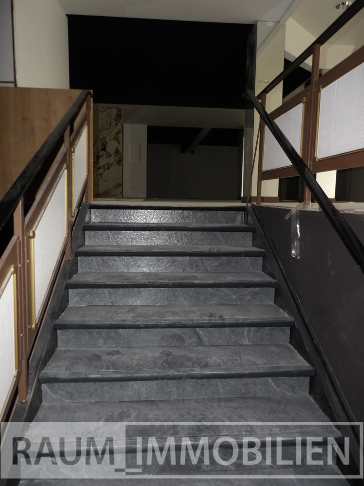 Treppe zum Obergeschoss