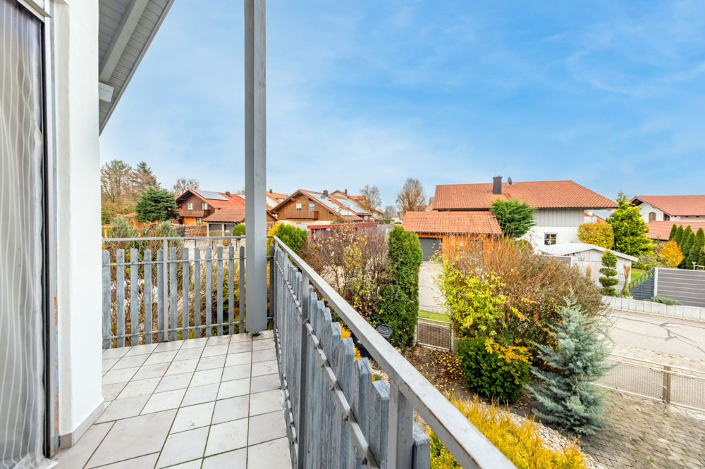 Balkon über Hauseingang