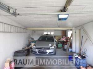 Große Garage