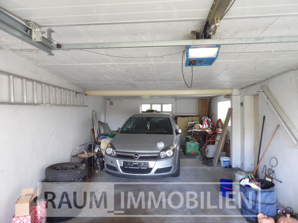 Große Garage