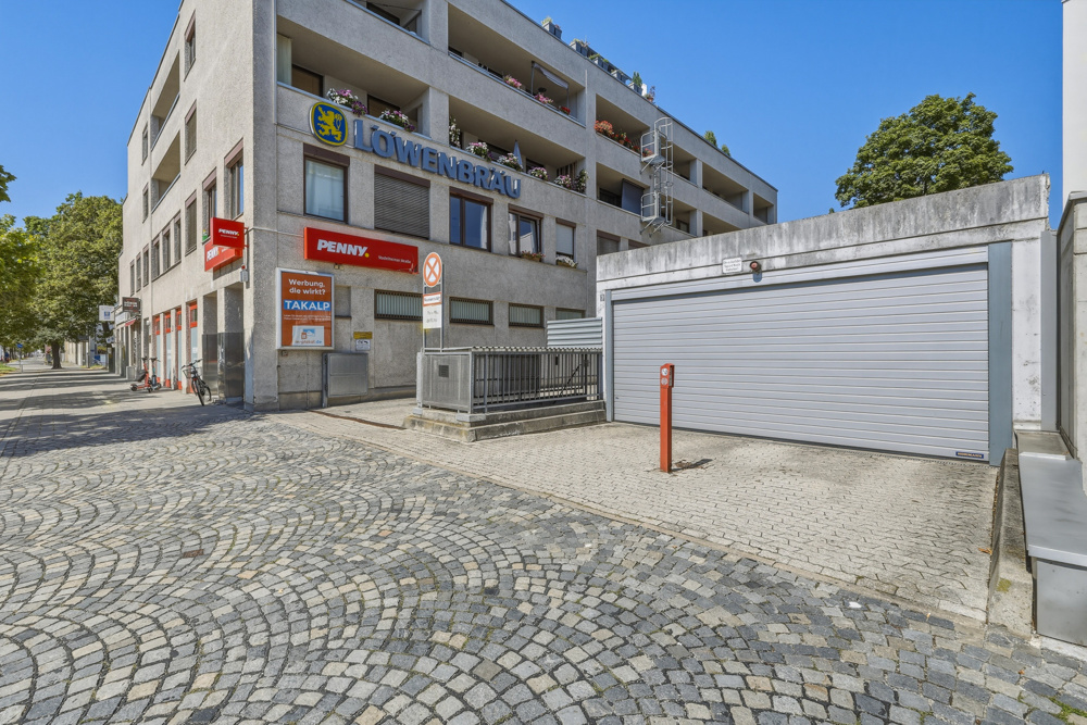 Einfahrt TG