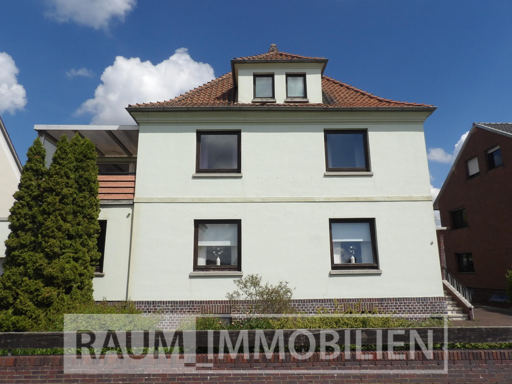Gebäudeansicht Strassenseite