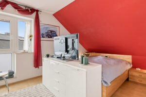 Schlafzimmer DG